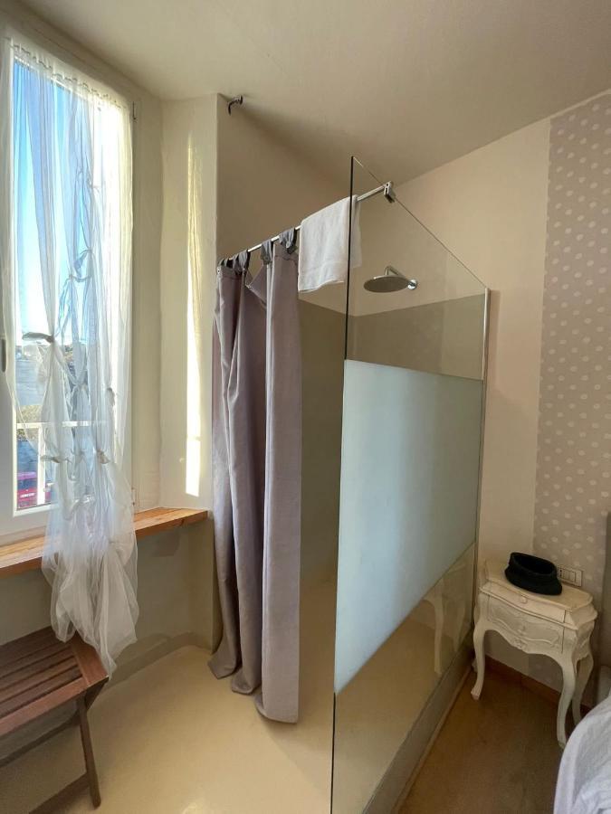 Locanda Garzelli Quercianella Eksteriør billede