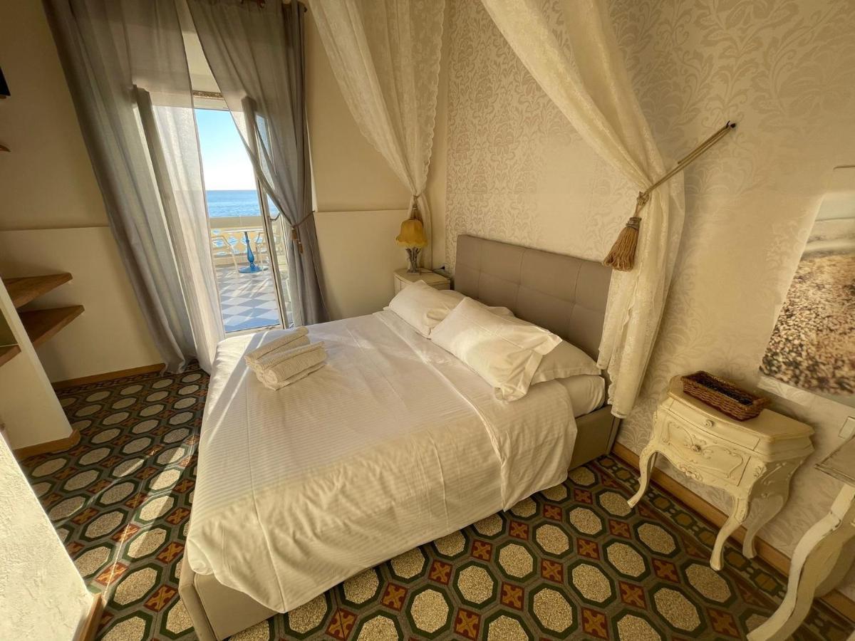 Locanda Garzelli Quercianella Eksteriør billede