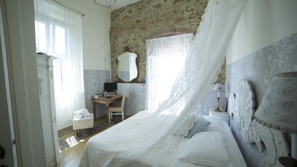 Locanda Garzelli Quercianella Eksteriør billede